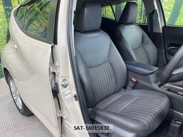 Toyota AQUA 2022-11 8312948-7