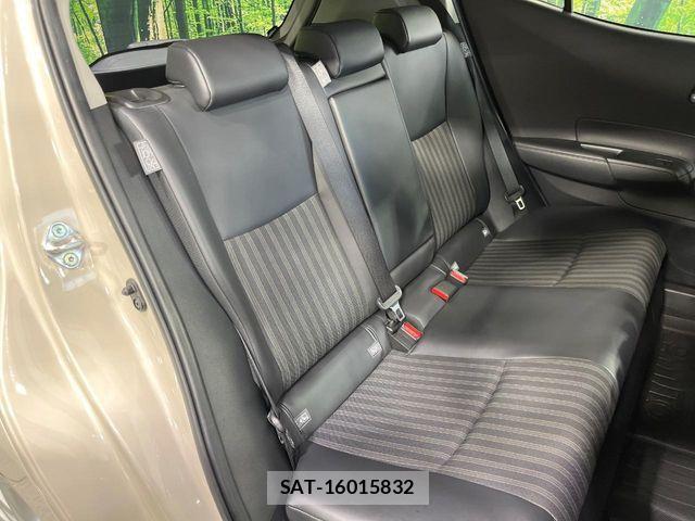 Toyota AQUA 2022-11 8312948-8