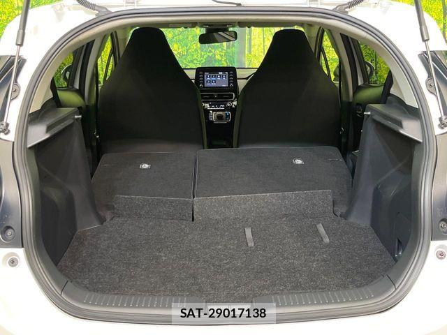 Toyota AQUA 2022-07 8312978-9