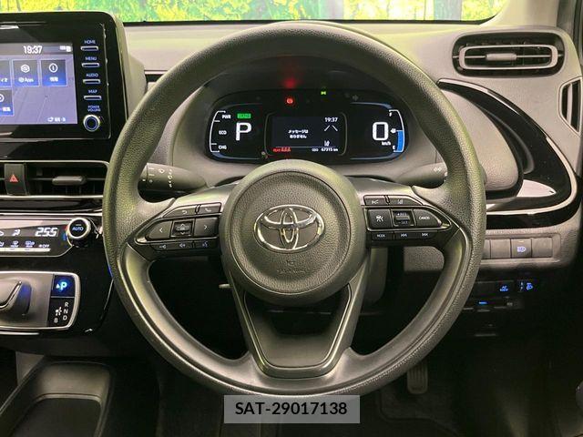 Toyota AQUA 2022-07 8312978-10