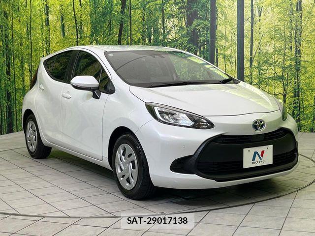 Toyota AQUA 2022-07 8312978-15