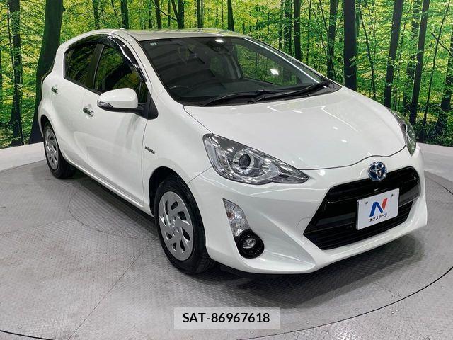 Toyota AQUA 2017-02 8312996-16