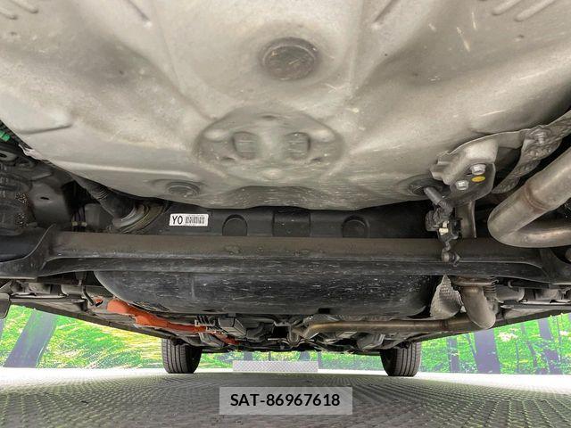 Toyota AQUA 2017-02 8312996-18