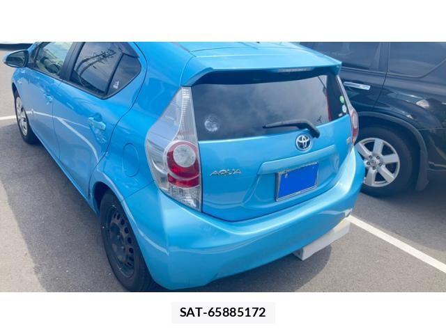 Toyota AQUA 2013-03 8313036-10