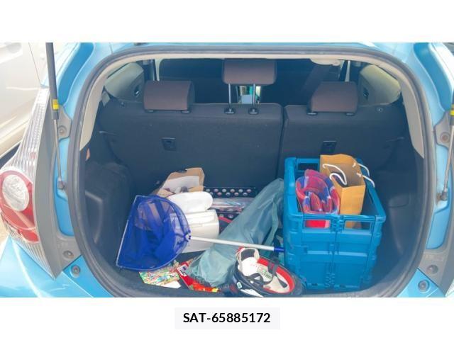 Toyota AQUA 2013-03 8313036-11