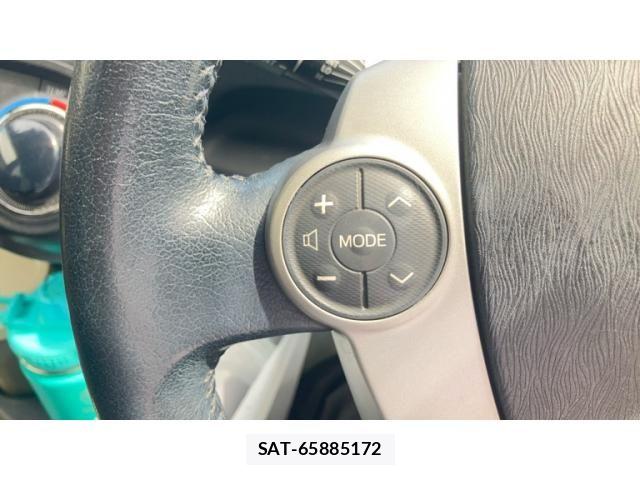 Toyota AQUA 2013-03 8313036-17
