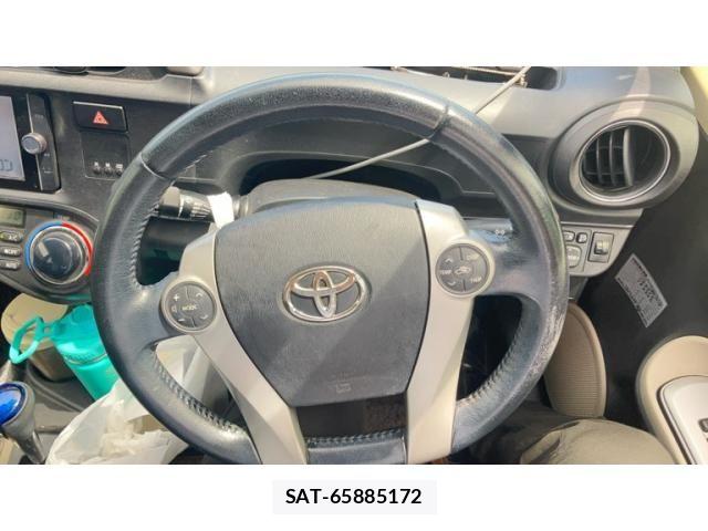 Toyota AQUA 2013-03 8313036-19