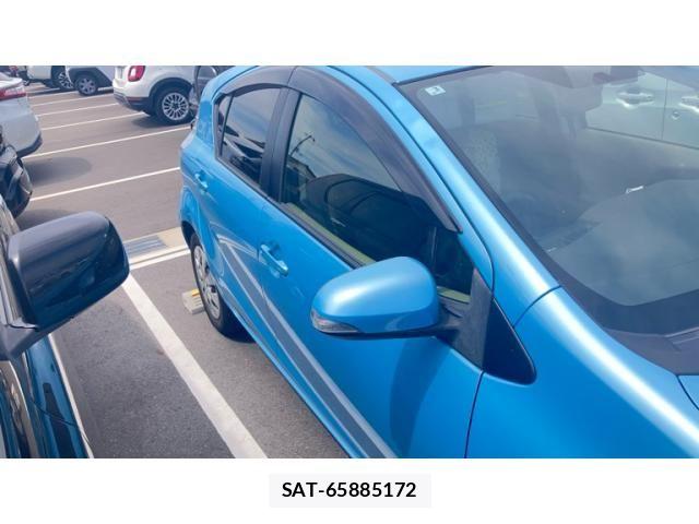 Toyota AQUA 2013-03 8313036-3