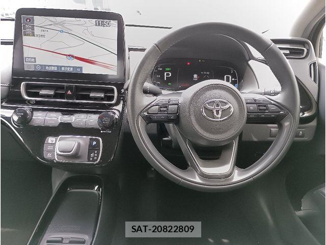 Toyota AQUA 2021-11 8312987-11