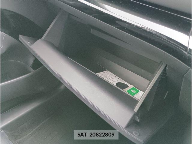 Toyota AQUA 2021-11 8312987-27