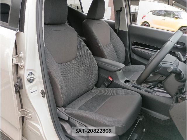 Toyota AQUA 2021-11 8312987-6