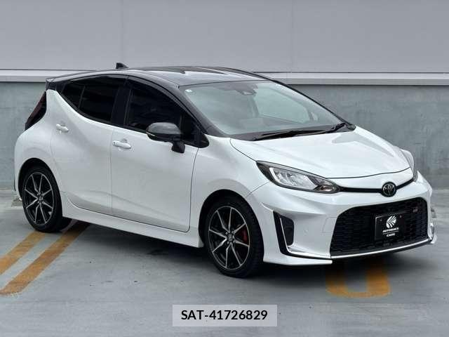 Toyota AQUA 2025-03 8312940-7