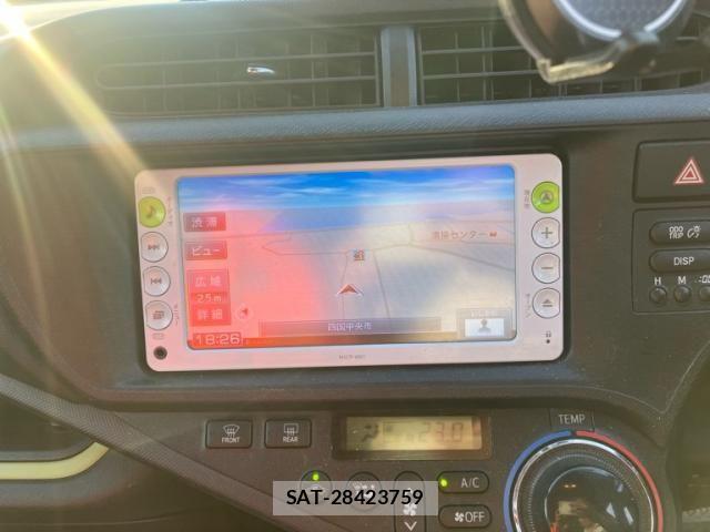 Toyota AQUA 2012-06 8313050-15