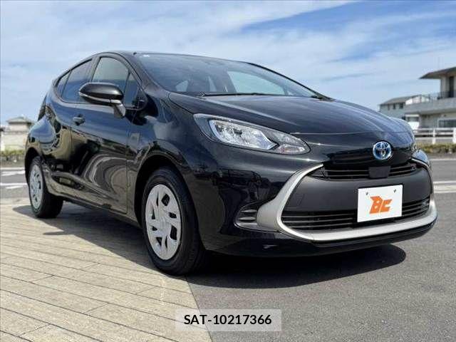 Toyota AQUA 2024-05 8312957-7
