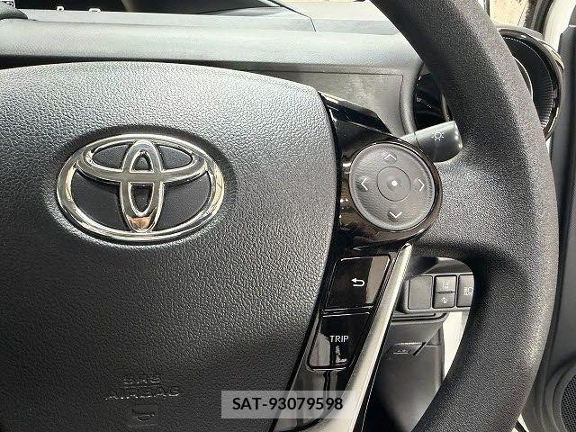 Toyota AQUA 2019-10 8312977-17