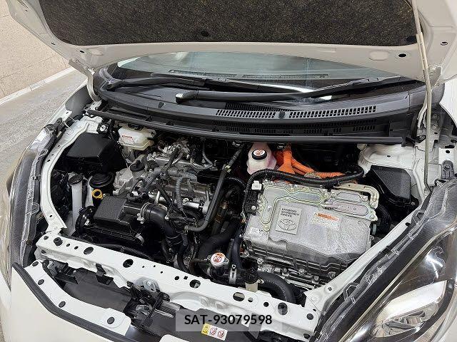 Toyota AQUA 2019-10 8312977-20