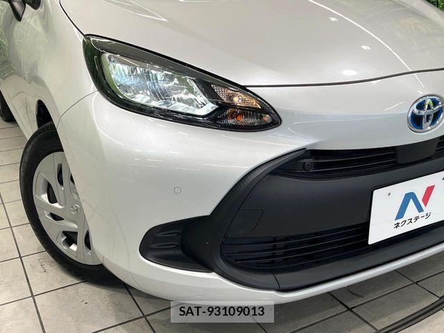 Toyota AQUA 2023-07 8312965-11