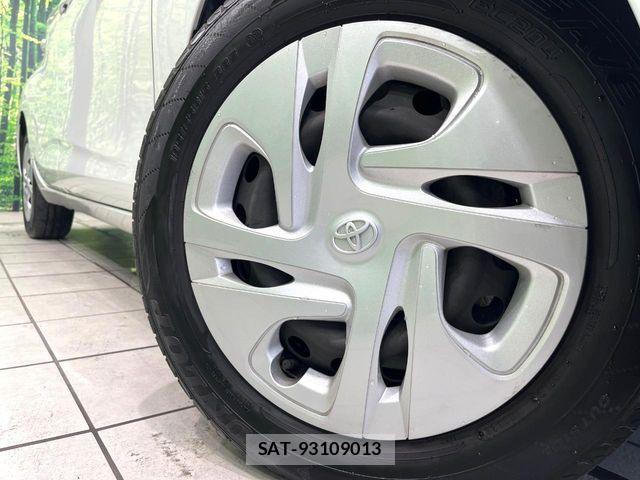 Toyota AQUA 2023-07 8312965-12