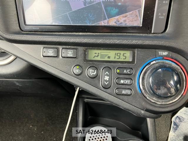 Toyota AQUA 2014-01 8313022-19