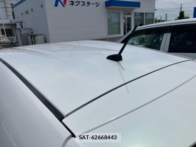Toyota AQUA 2014-01 8313022-5