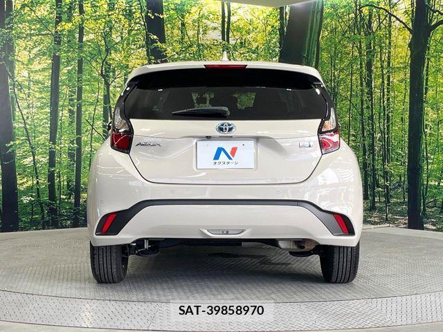 Toyota AQUA 2022-08 8312975-14