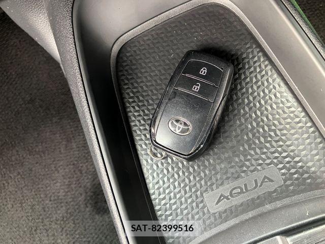Toyota AQUA 2023-08 8312973-17