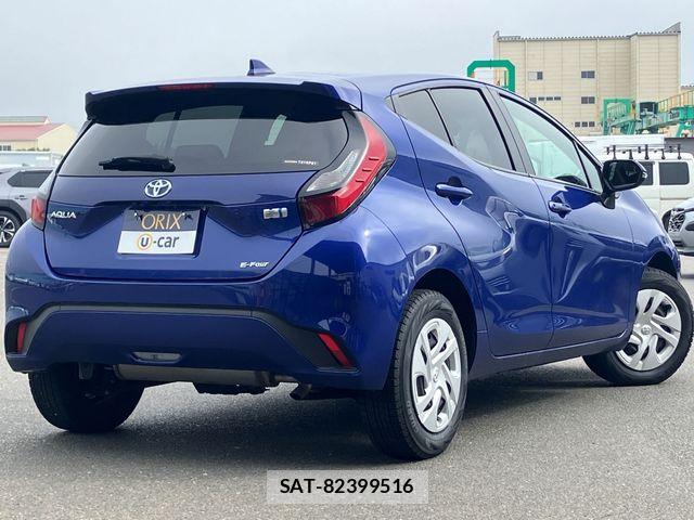 Toyota AQUA 2023-08 8312973-2