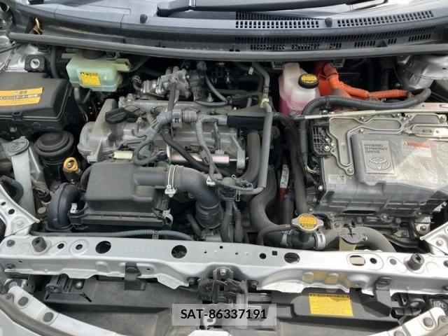 Toyota AQUA 2012-03 8313040-5