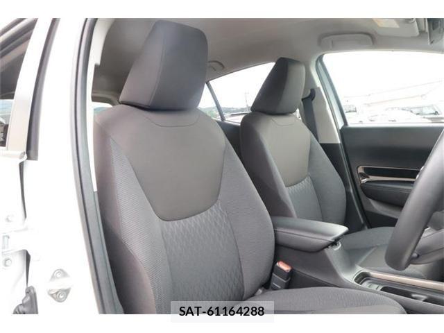 Toyota AQUA 2025-02 8312939-10