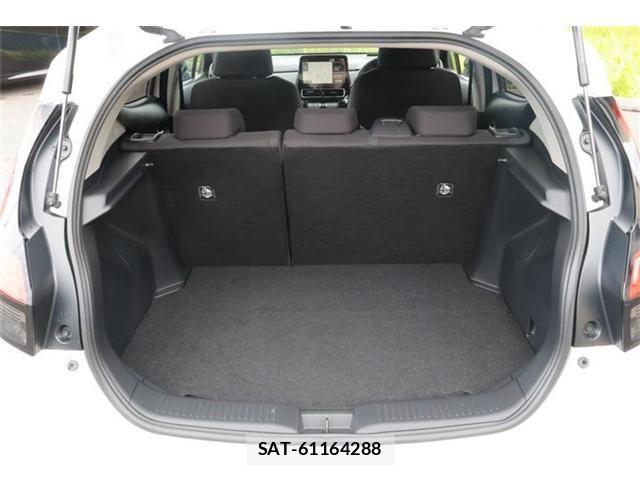 Toyota AQUA 2025-02 8312939-12