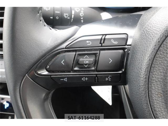 Toyota AQUA 2025-02 8312939-24