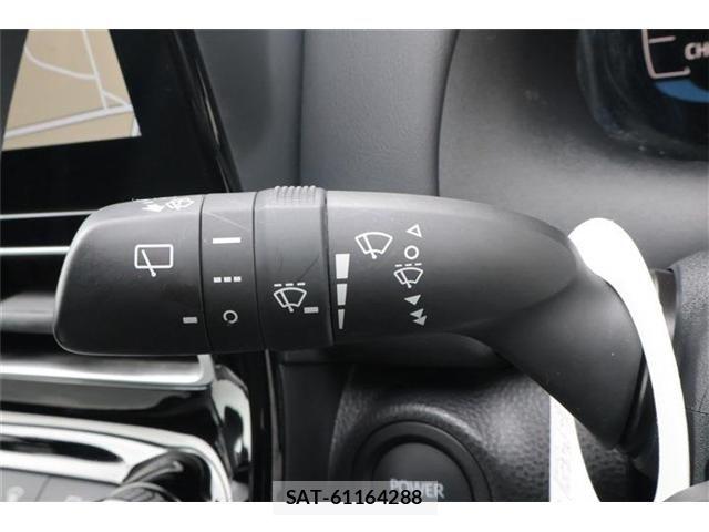 Toyota AQUA 2025-02 8312939-25