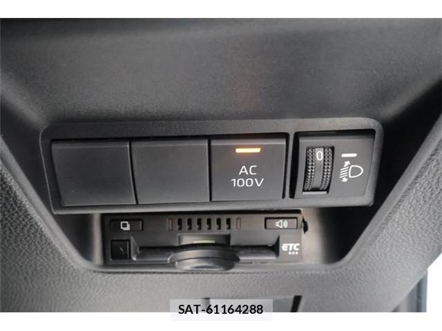 Toyota AQUA 2025-02 8312939-8