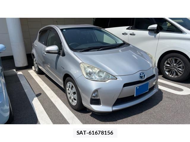 Toyota AQUA 2013-07 8313043-1