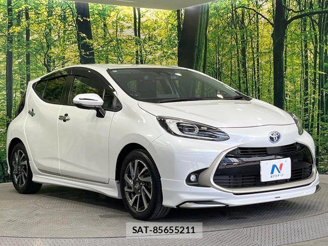 Toyota AQUA 2022-01 8312943-15