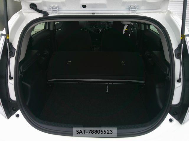 Toyota AQUA 2019-04 8312992-24