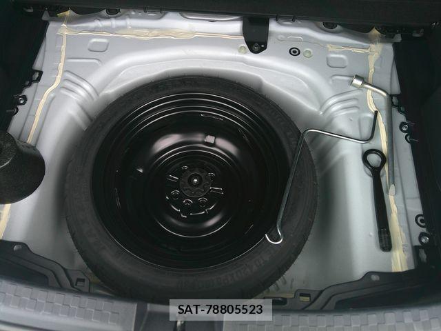 Toyota AQUA 2019-04 8312992-25