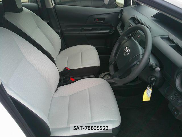 Toyota AQUA 2019-04 8312992-7