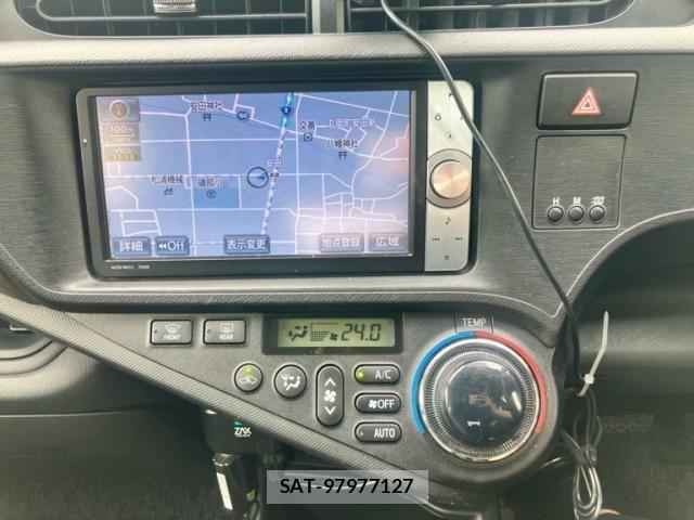 Toyota AQUA 2012-03 8313027-18