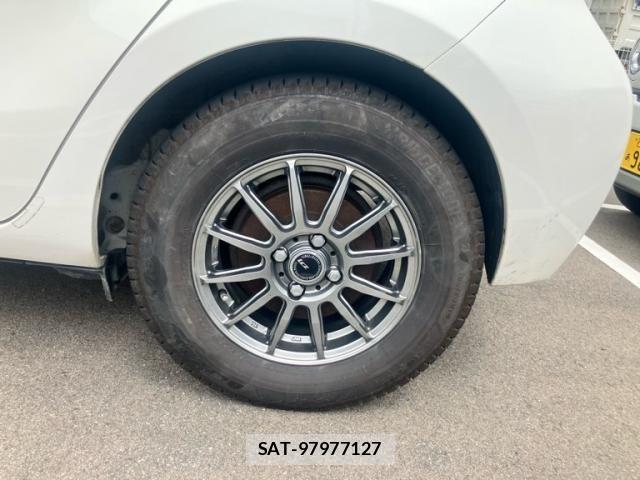 Toyota AQUA 2012-03 8313027-4