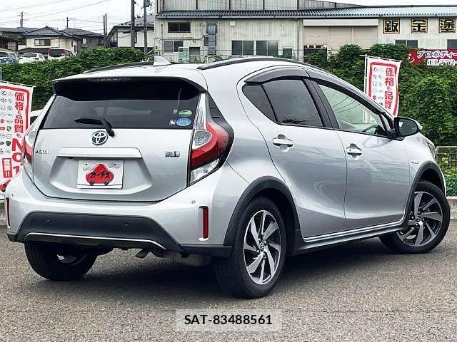 Toyota AQUA 2019-04 8312980-2