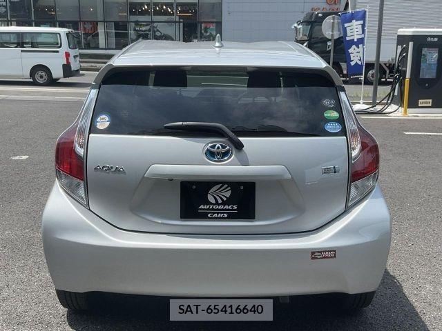Toyota AQUA 2016-03 8312999-9