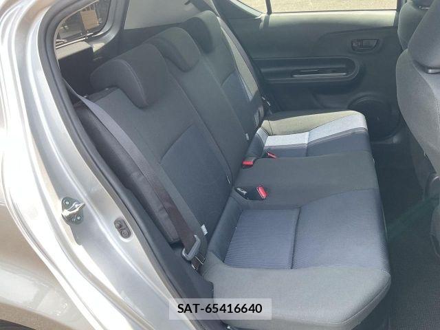 Toyota AQUA 2016-03 8312999-15