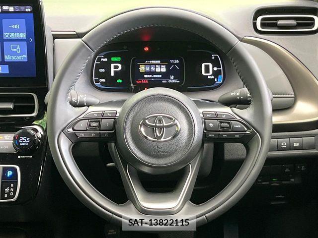 Toyota AQUA 2024-04 8312944-7