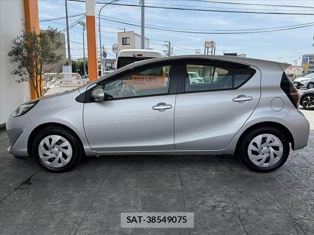Toyota AQUA 2021-07 8312993-10