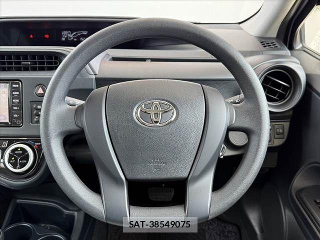 Toyota AQUA 2021-07 8312993-21
