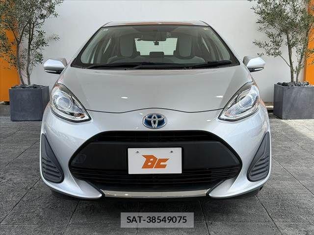 Toyota AQUA 2021-07 8312993-8