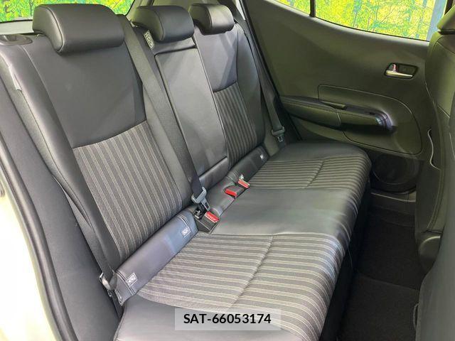 Toyota AQUA 2025-02 8312941-10