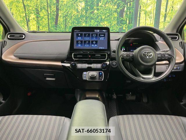Toyota AQUA 2025-02 8312941-1