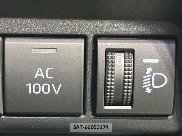 Toyota AQUA 2025-02 8312941-7
